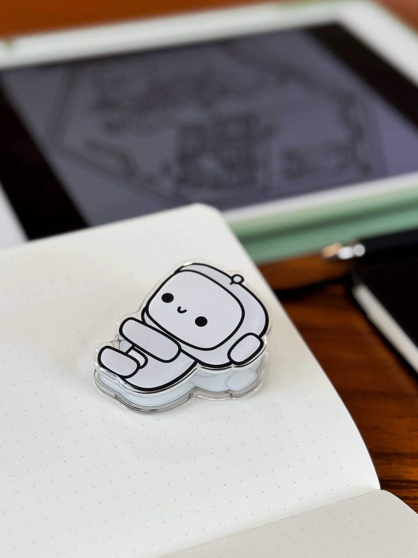 Wobot Acrylic Clip